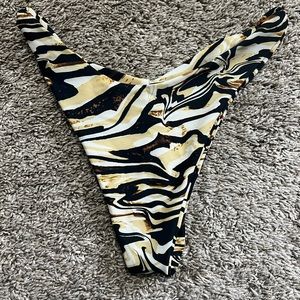 Skatie- Suzanne Bottom- Weho